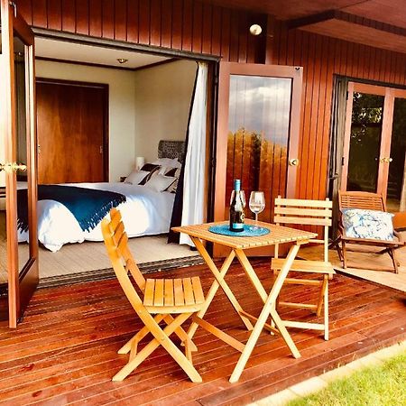 Lake View Garden Apartment タウポ エクステリア 写真