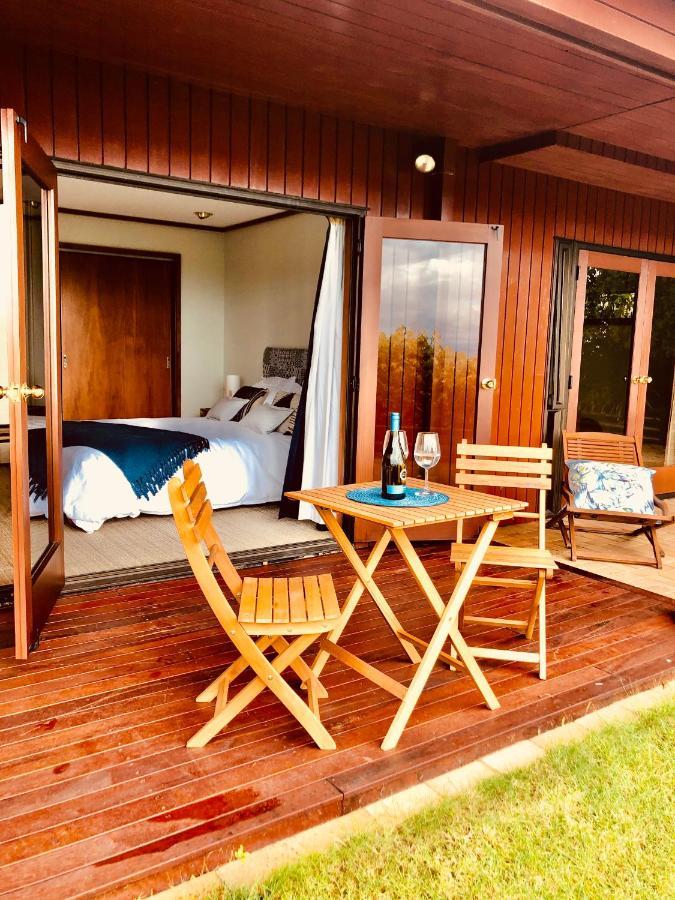 Lake View Garden Apartment タウポ エクステリア 写真