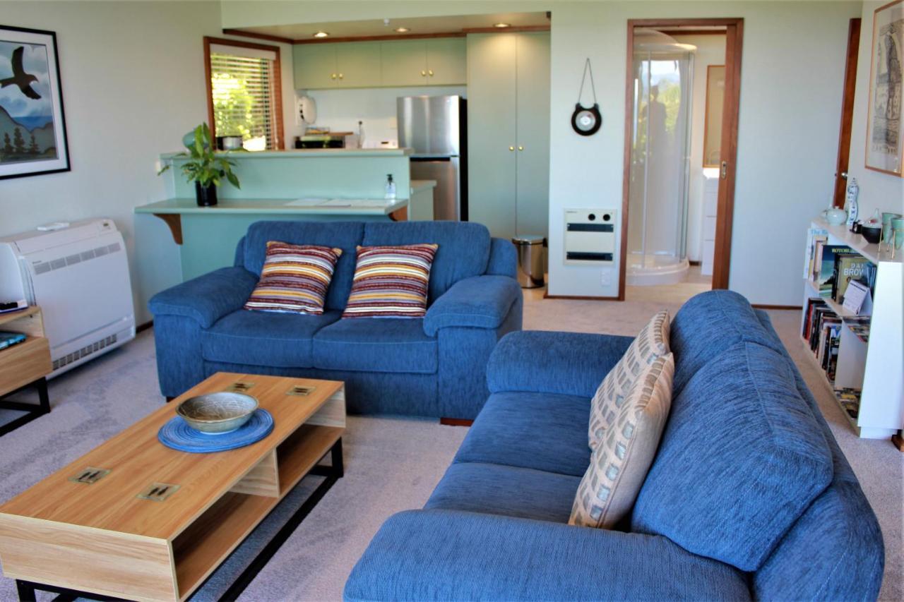 Lake View Garden Apartment タウポ エクステリア 写真